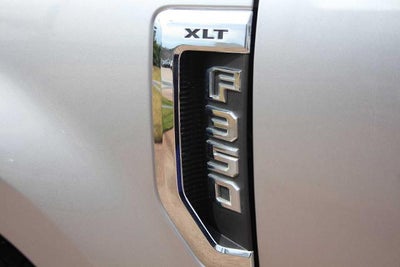 2022 Ford Super Duty F-350 SRW Pickup XLT