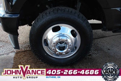 2022 Ford Super Duty F-350 DRW Platinum