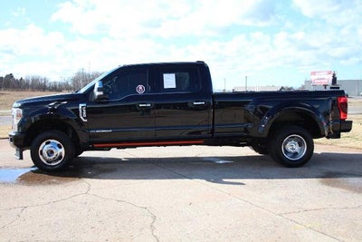 2022 Ford Super Duty F-350 DRW Platinum