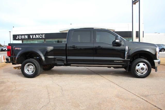 2024 Ford Super Duty F-350 DRW LARIAT