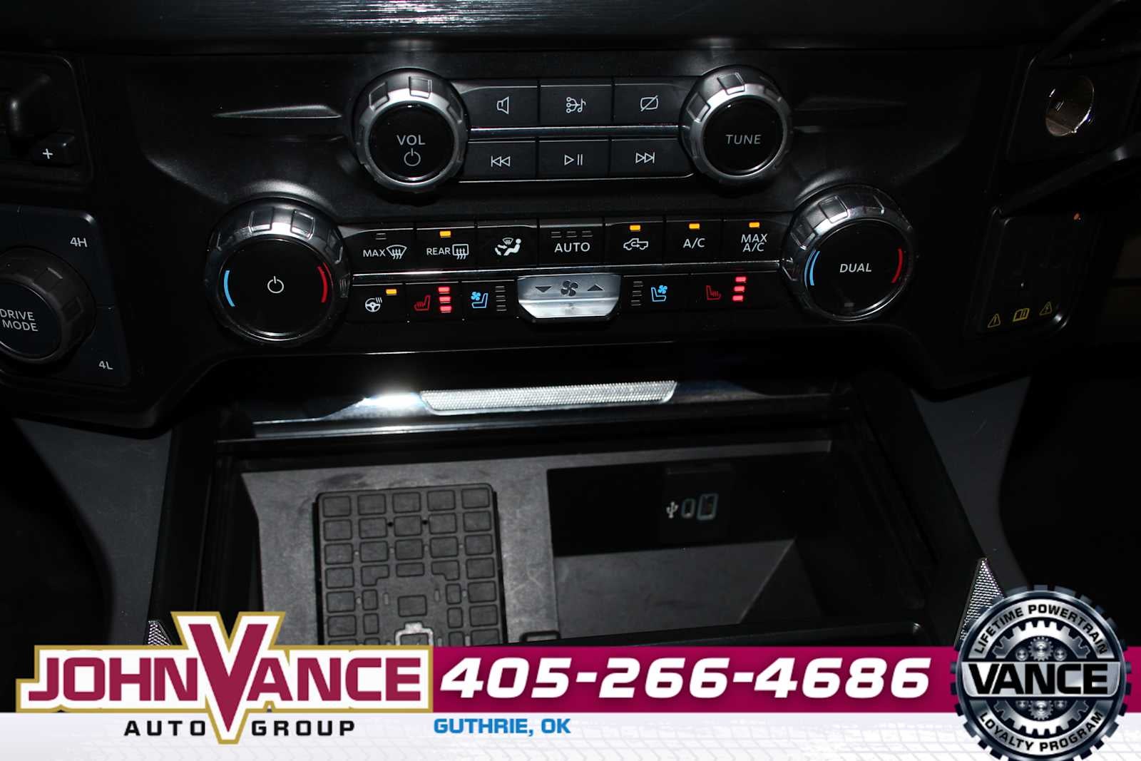 2024 Ford Super Duty F-350 DRW Pickup LARIAT