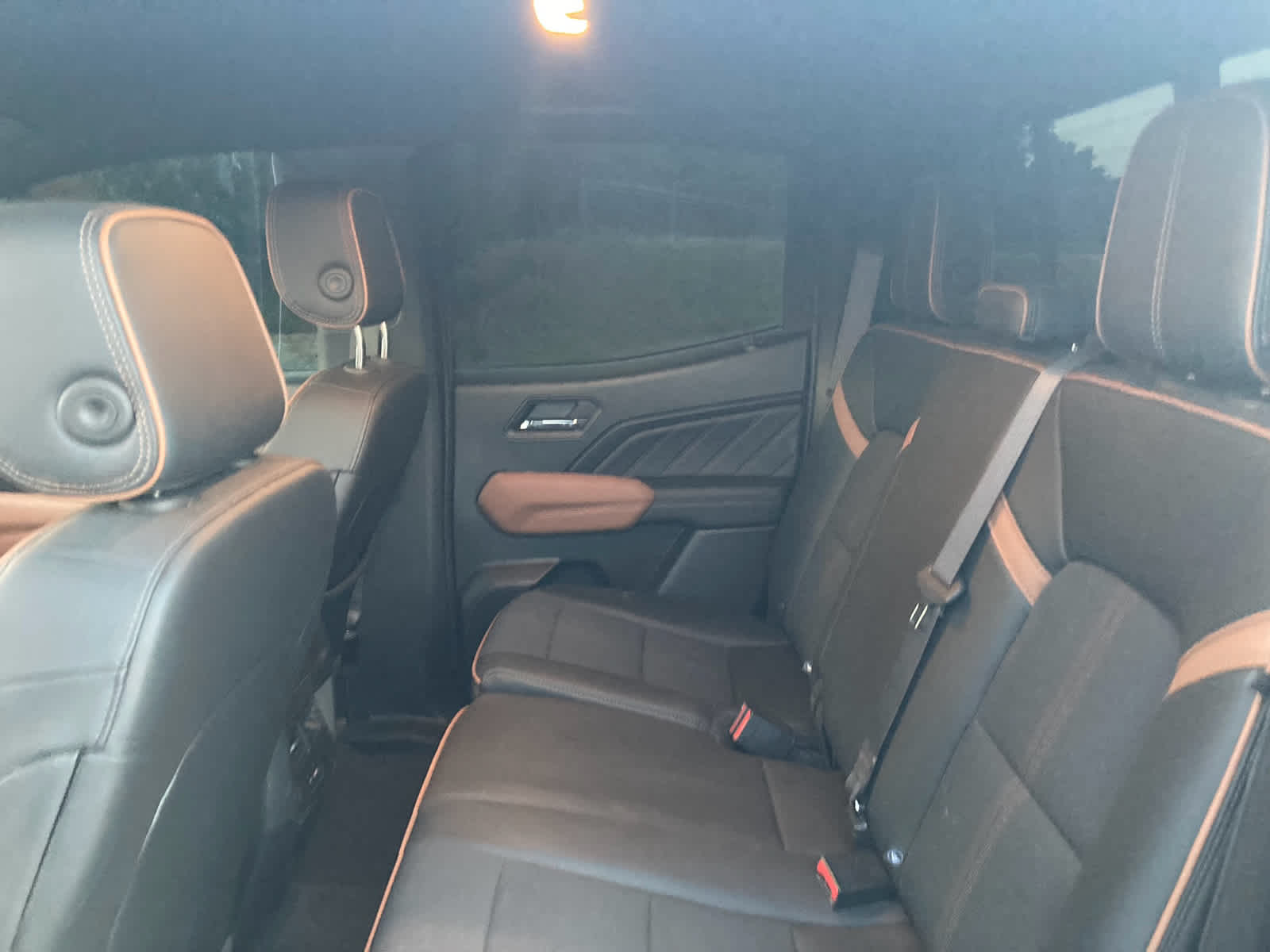 2025 GMC Canyon 4WD AT4