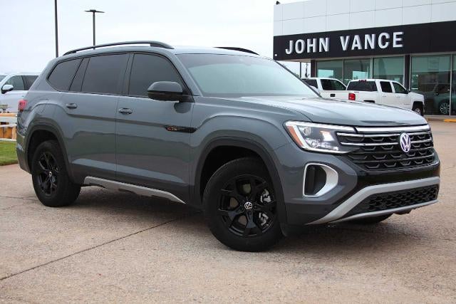 2024 Volkswagen Atlas 2.0T Peak Edition SE w/Technology